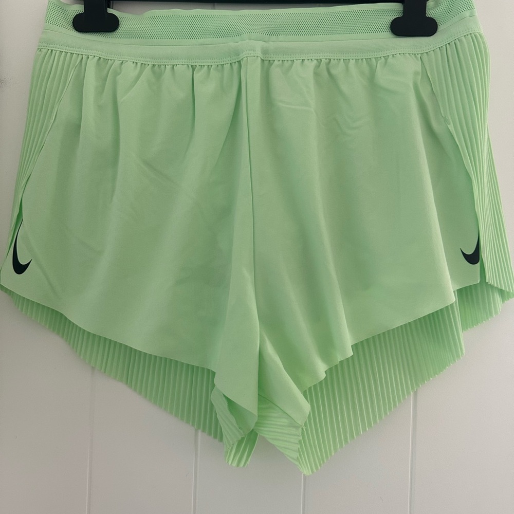 Nike Aeroswift Women's Vapour Green Athletic Shorts